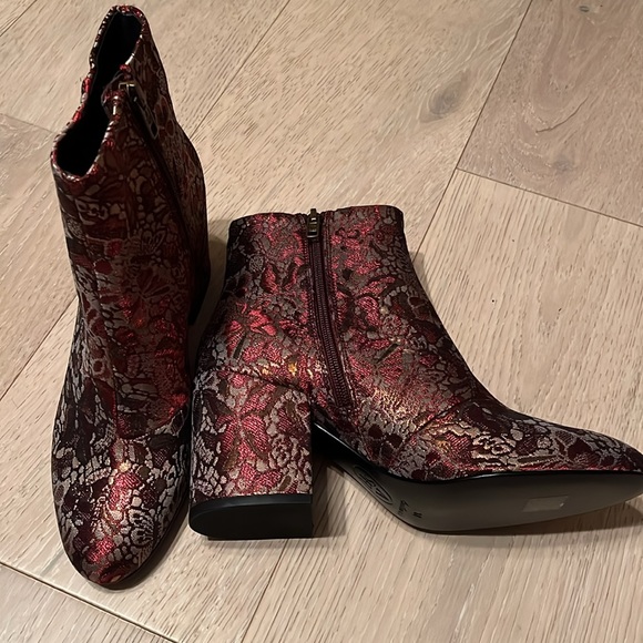 Cute Ankle boots - Picture 3 of 6